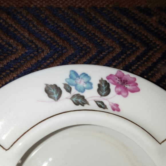 Vintage Tientsin Porcelain Ashtray - Picture 4 of 12